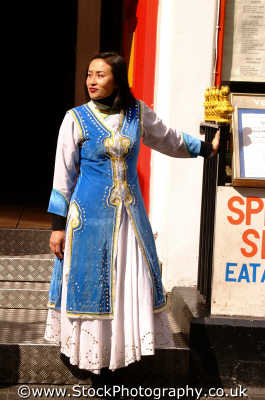 English Traditional Dress